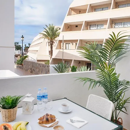 Playa Americas, Pool, Surf And *